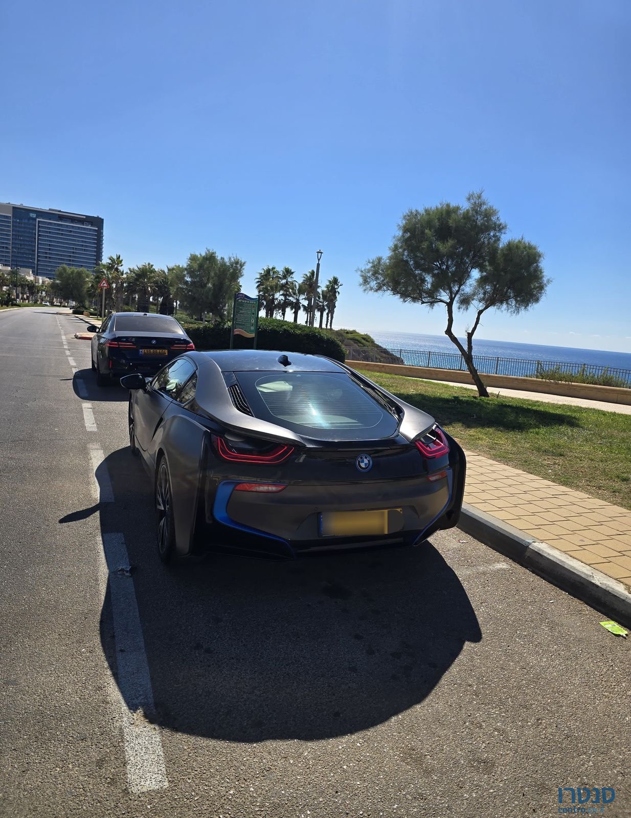 2016' BMW i8 ב מ וו photo #2