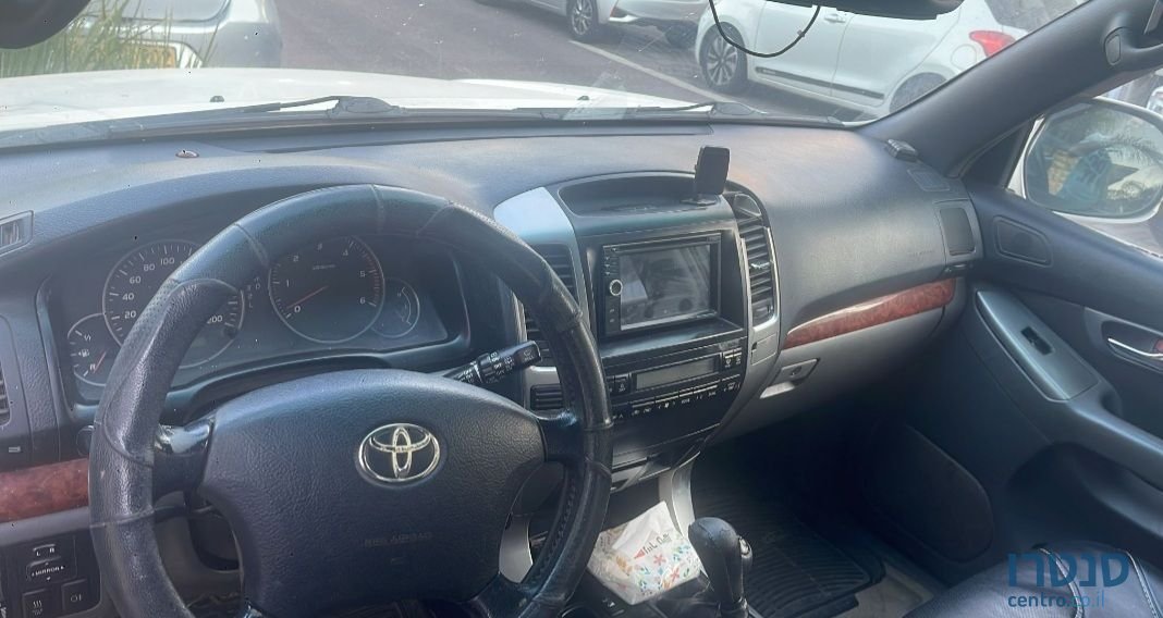 2005' Toyota Land Cruiser טויוטה לנד קרוזר photo #3