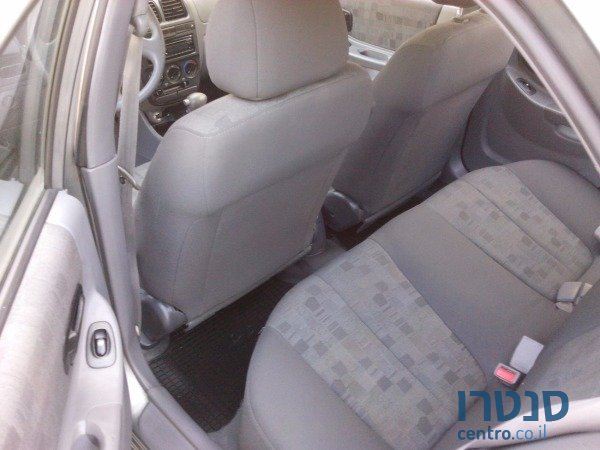 2005' Hyundai Accent photo #5