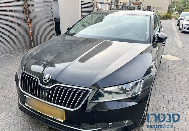 2018' Skoda Superb סקודה סופרב photo #2