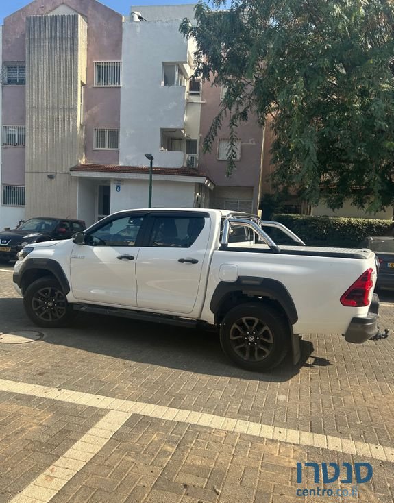2022' Toyota Hilux 4x4 טויוטה היילקס photo #2