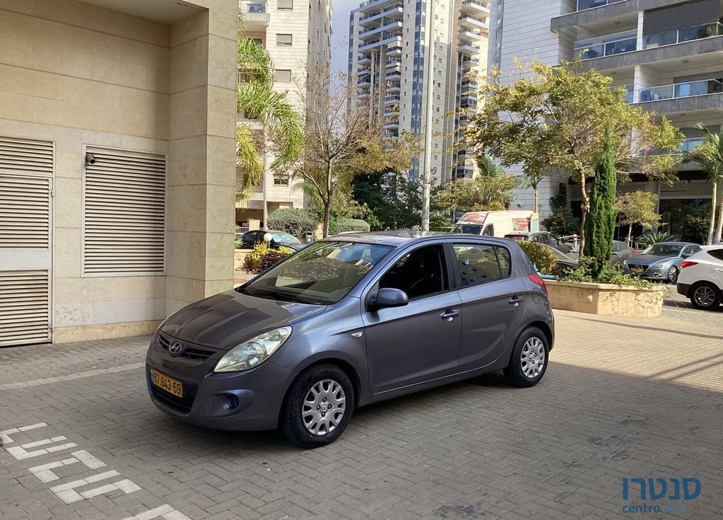 2009' Hyundai i20 יונדאי photo #1
