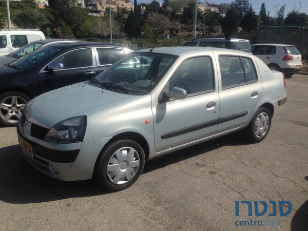 2005' Renault Clio photo #1