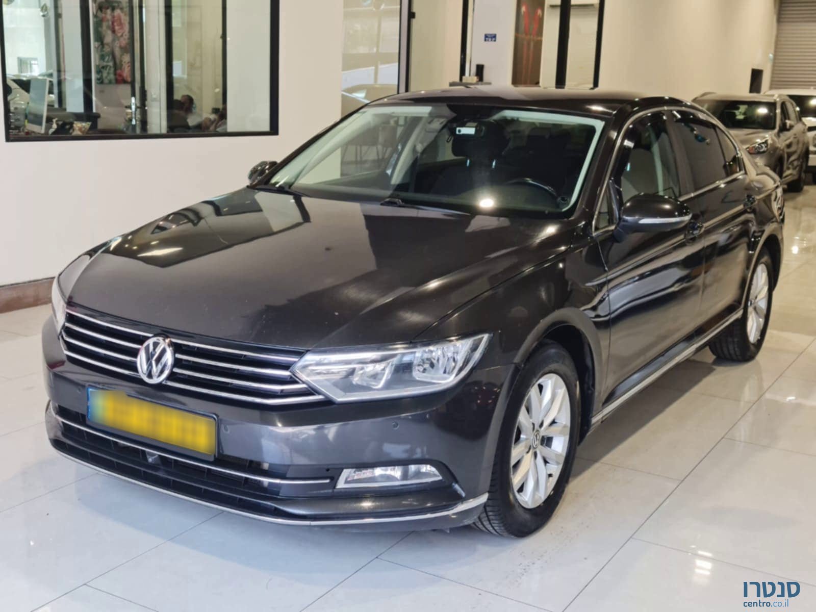 2018' Volkswagen Passat photo #1