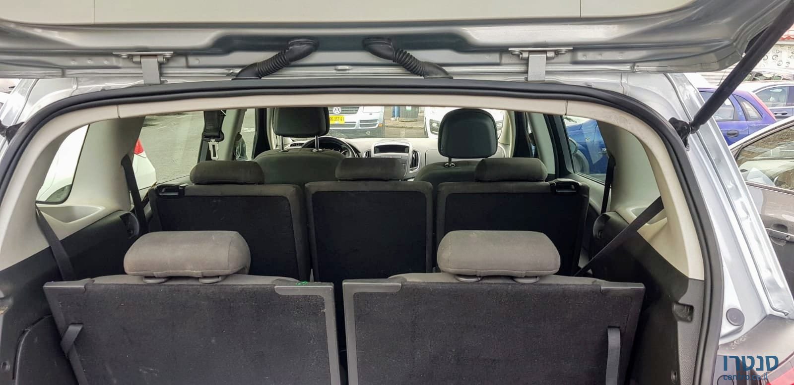 2013' Opel Zafira photo #5