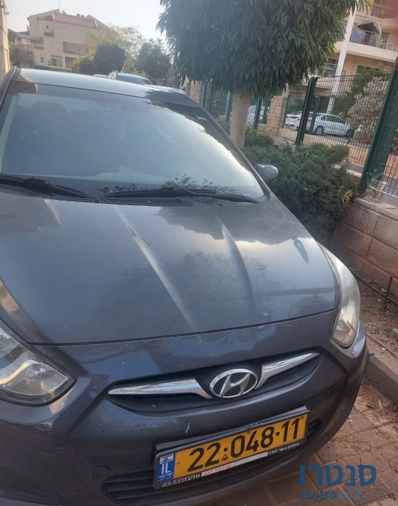 2014' Hyundai i25 יונדאי photo #2
