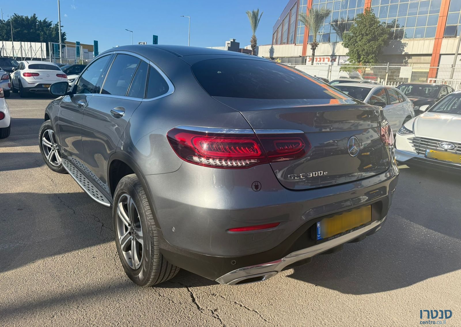 2021' Mercedes-Benz GLC מרצדס-בנץ photo #2