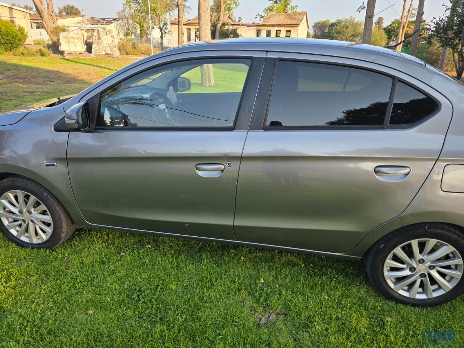 2015' Mitsubishi Attrage מיצובישי אטראז` photo #4