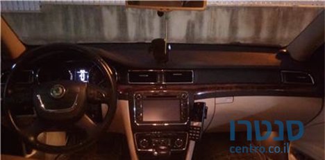 2012' Skoda Superb photo #3
