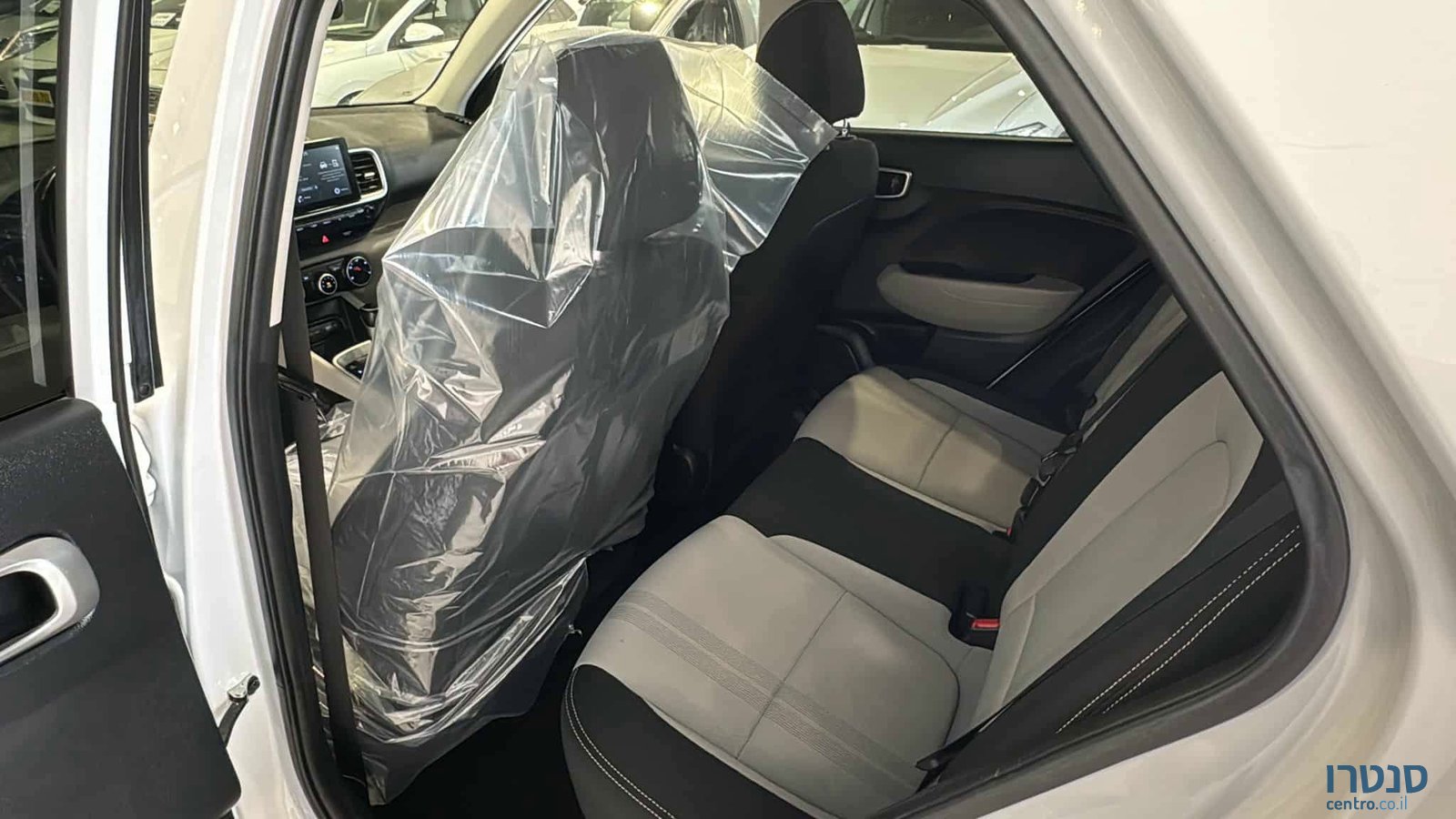 2022' Hyundai Venue photo #6