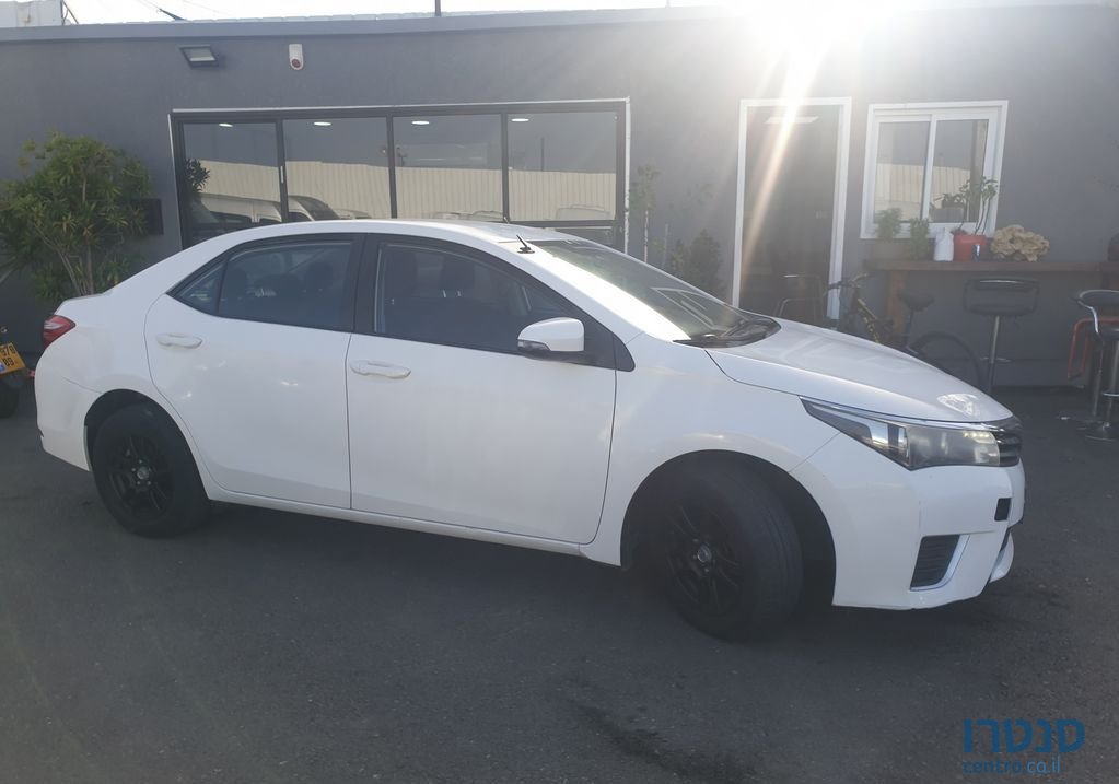2015' Toyota Corolla טויוטה קורולה photo #2