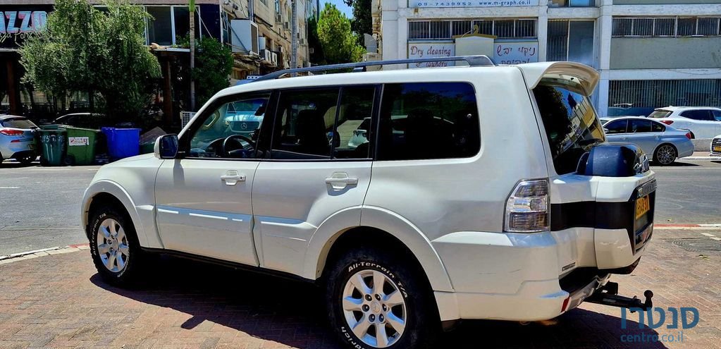 2016' Mitsubishi Pajero מיצובישי פג'רו photo #4