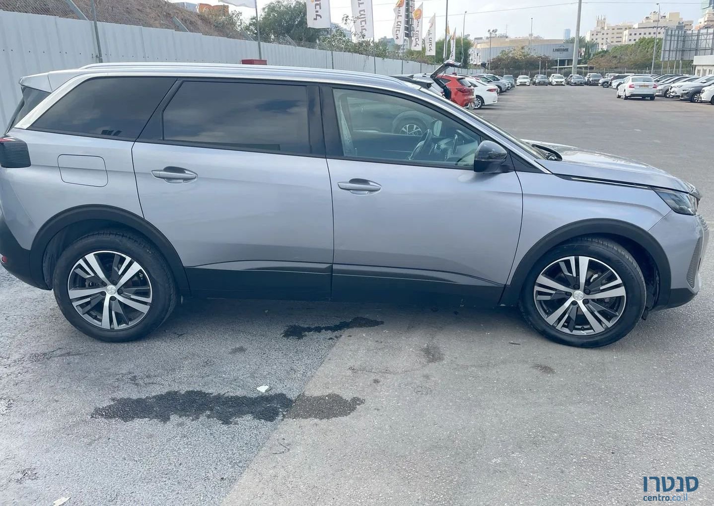 2023' Peugeot 5008 פיג'ו photo #2