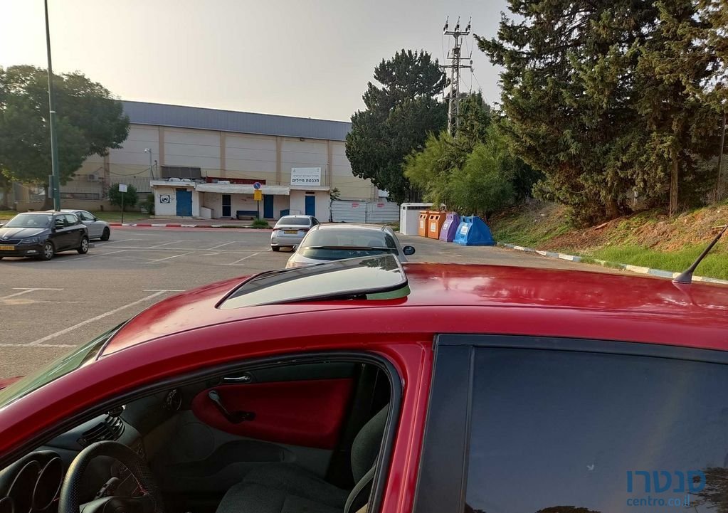 2002' Alfa Romeo 147 אלפא רומיאו photo #5