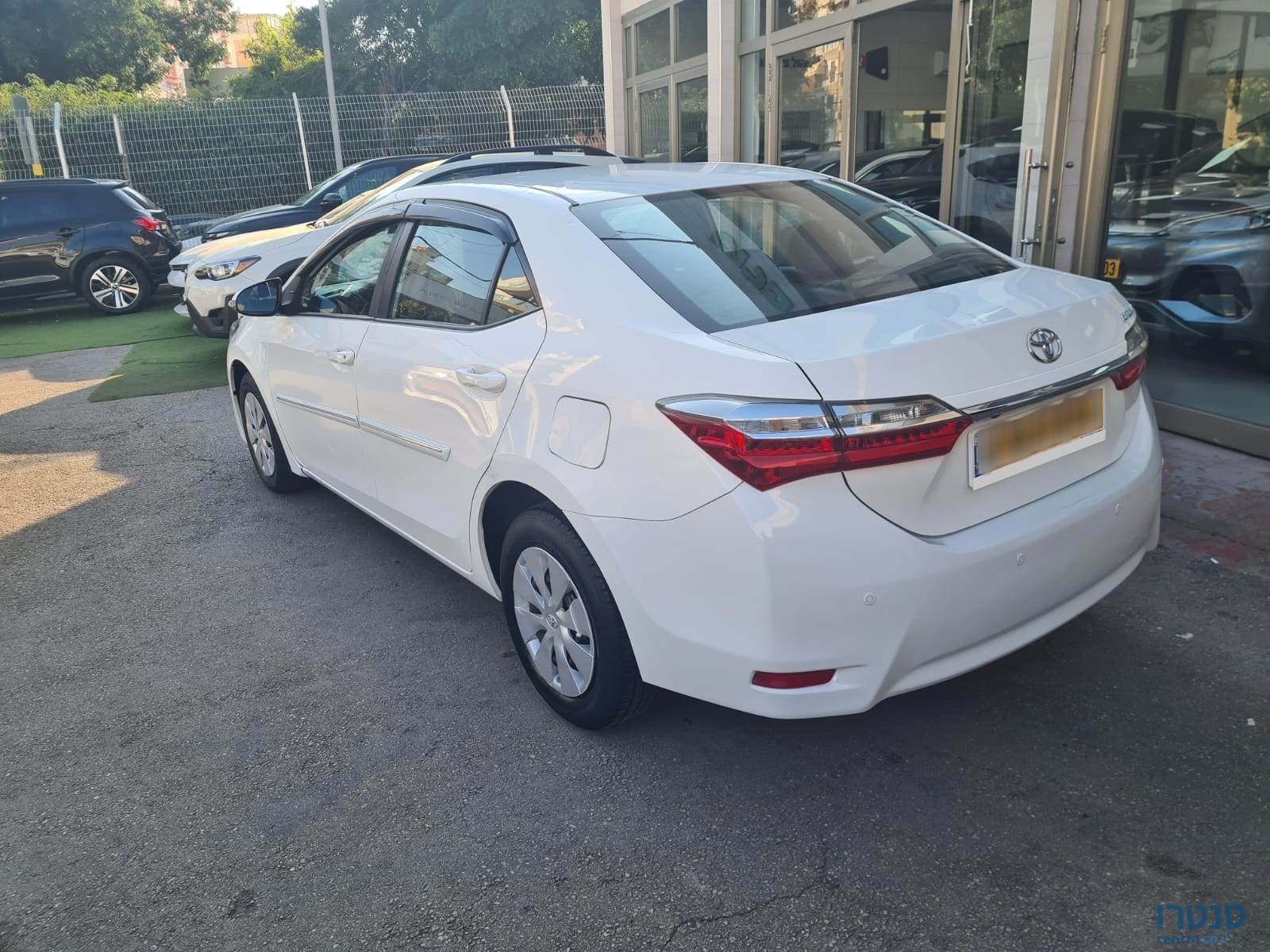 2017' Toyota Corolla photo #4