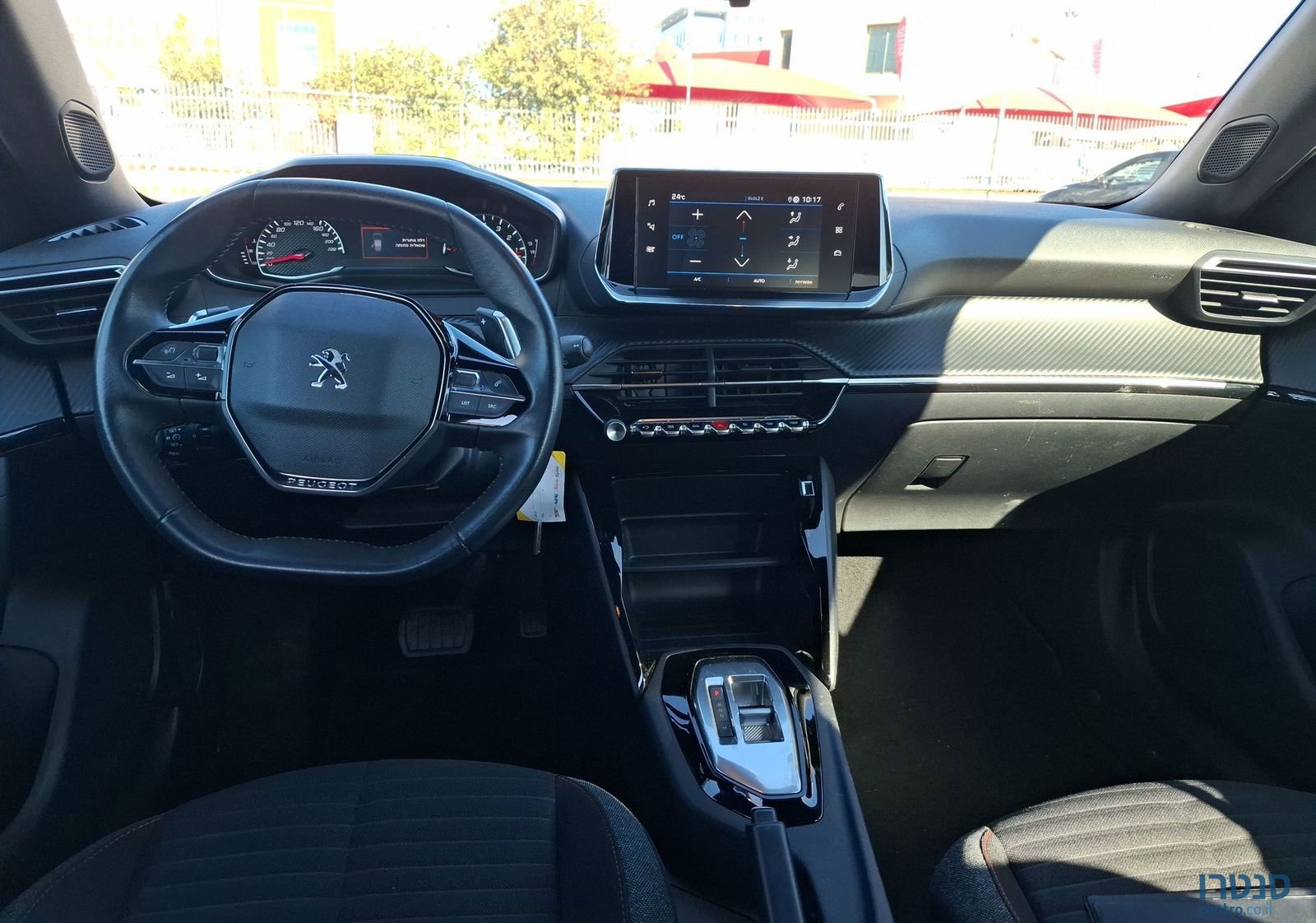 2023' Peugeot 2008 פיג'ו photo #2