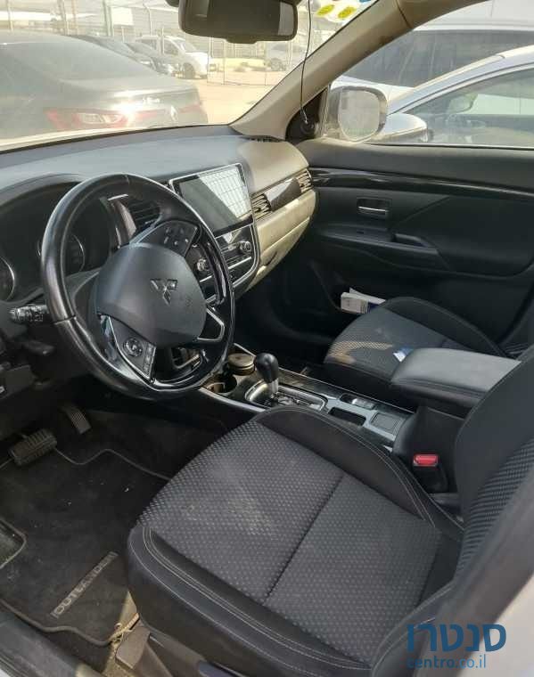 2019' Mitsubishi Outlander מיצובישי אאוטלנדר photo #2