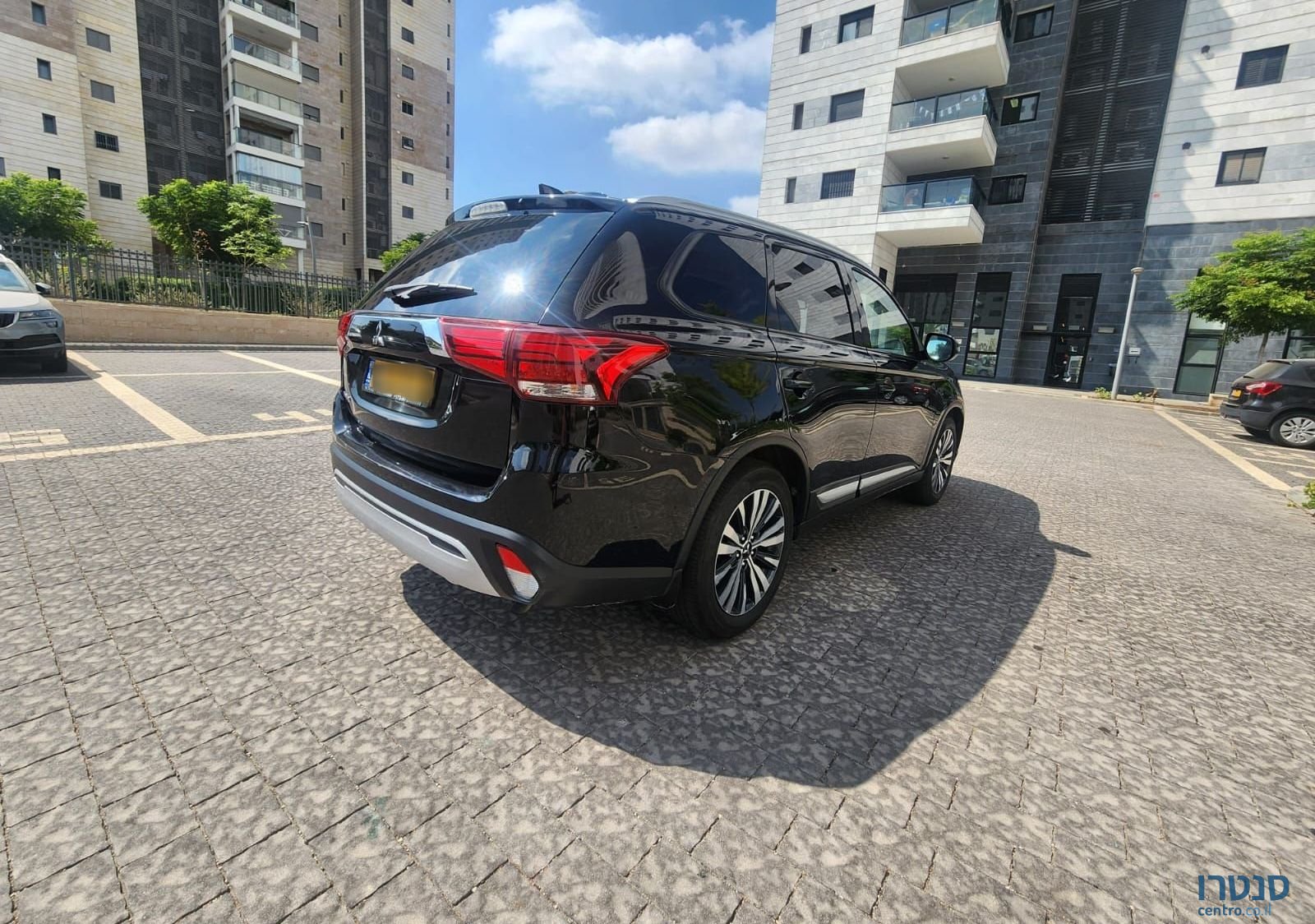 2020' Mitsubishi Outlander מיצובישי אאוטלנדר photo #3