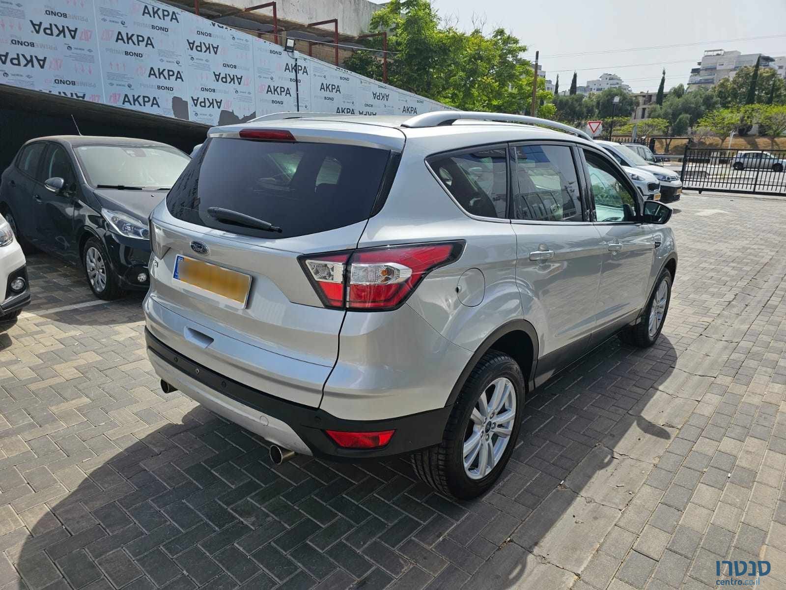 2018' Ford Kuga photo #3