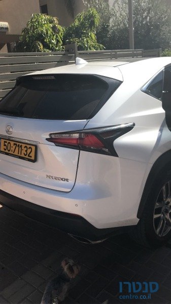 2015' Lexus NX photo #2