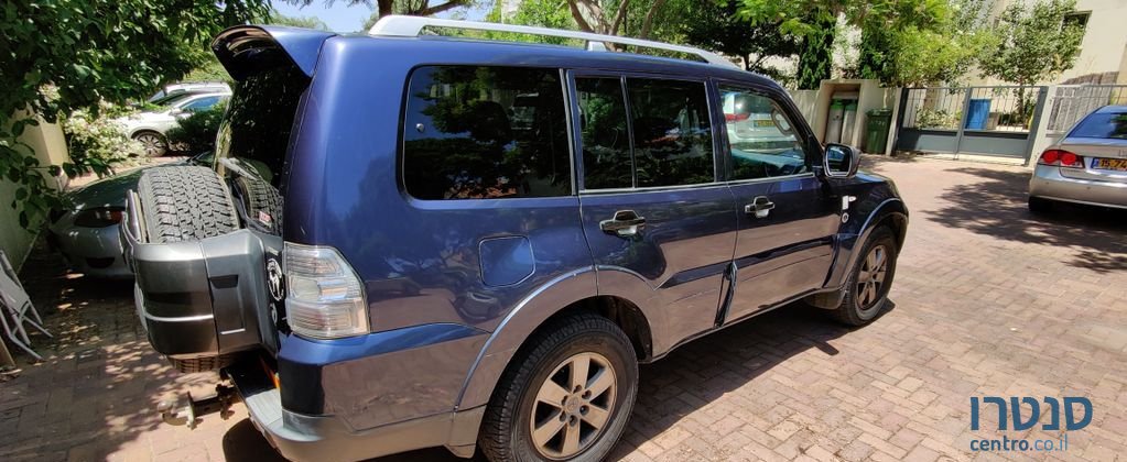 2008' Mitsubishi Pajero מיצובישי פג'רו photo #3