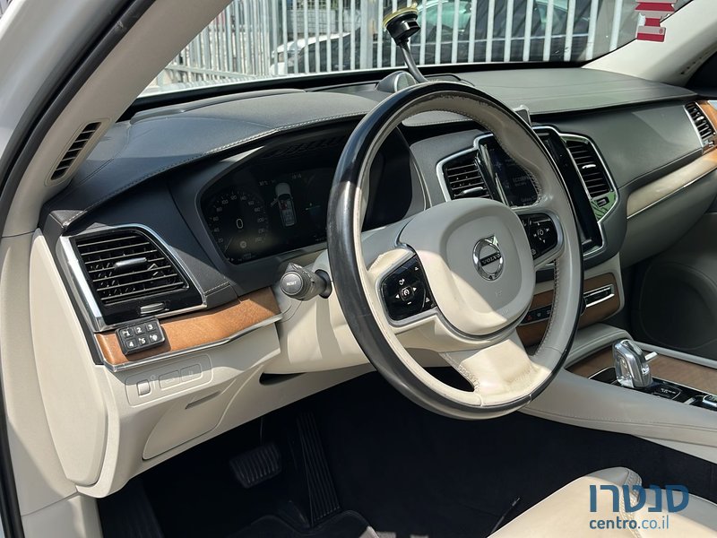 2019' Volvo XC90 photo #2