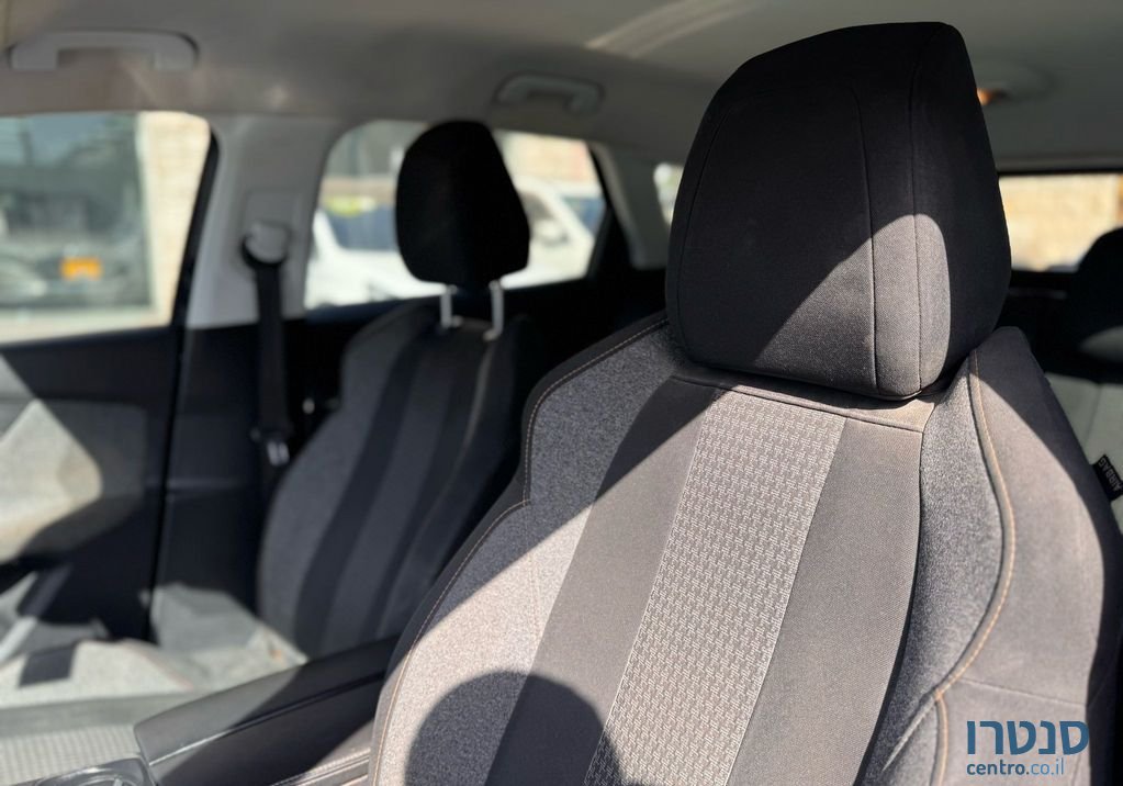 2018' Peugeot 3008 פיג'ו photo #2