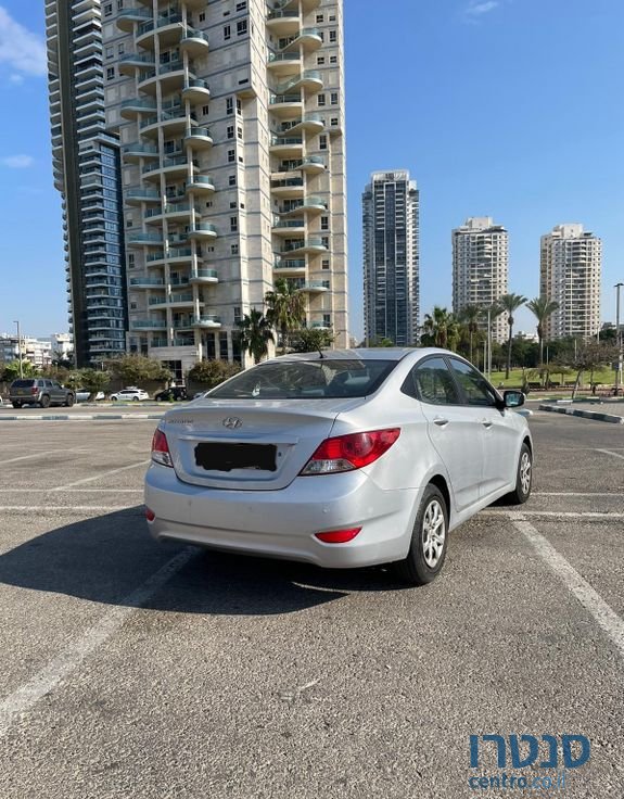 2014' Hyundai i25 יונדאי photo #4