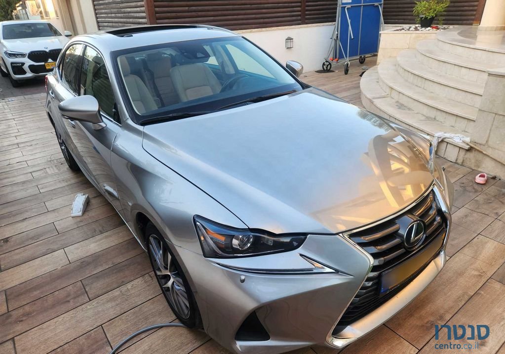 2019' Lexus Is300H לקסוס photo #5