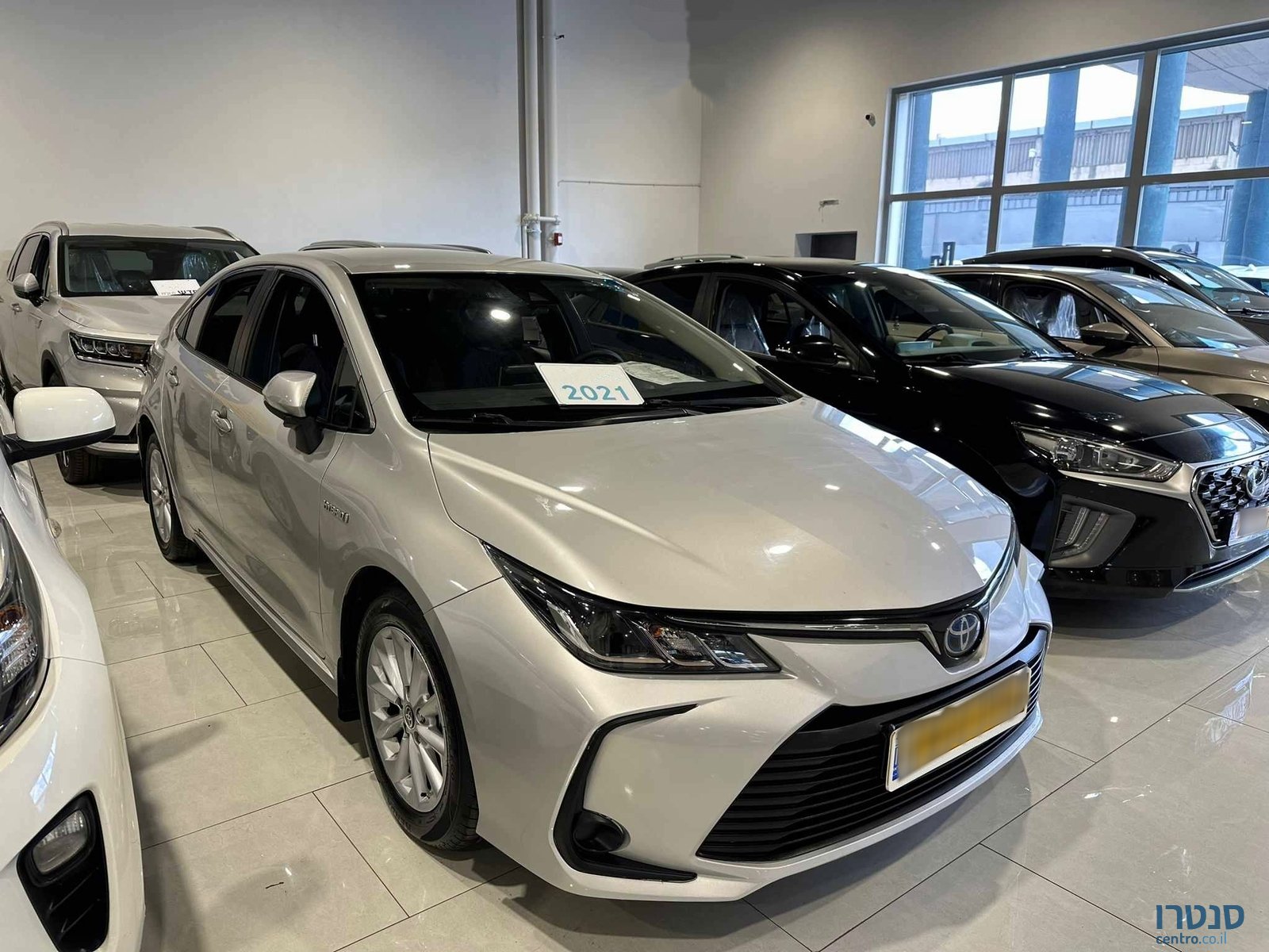 2021' Toyota Corolla photo #2