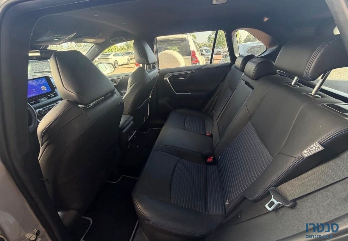 2023' Toyota RAV4 טויוטה photo #3