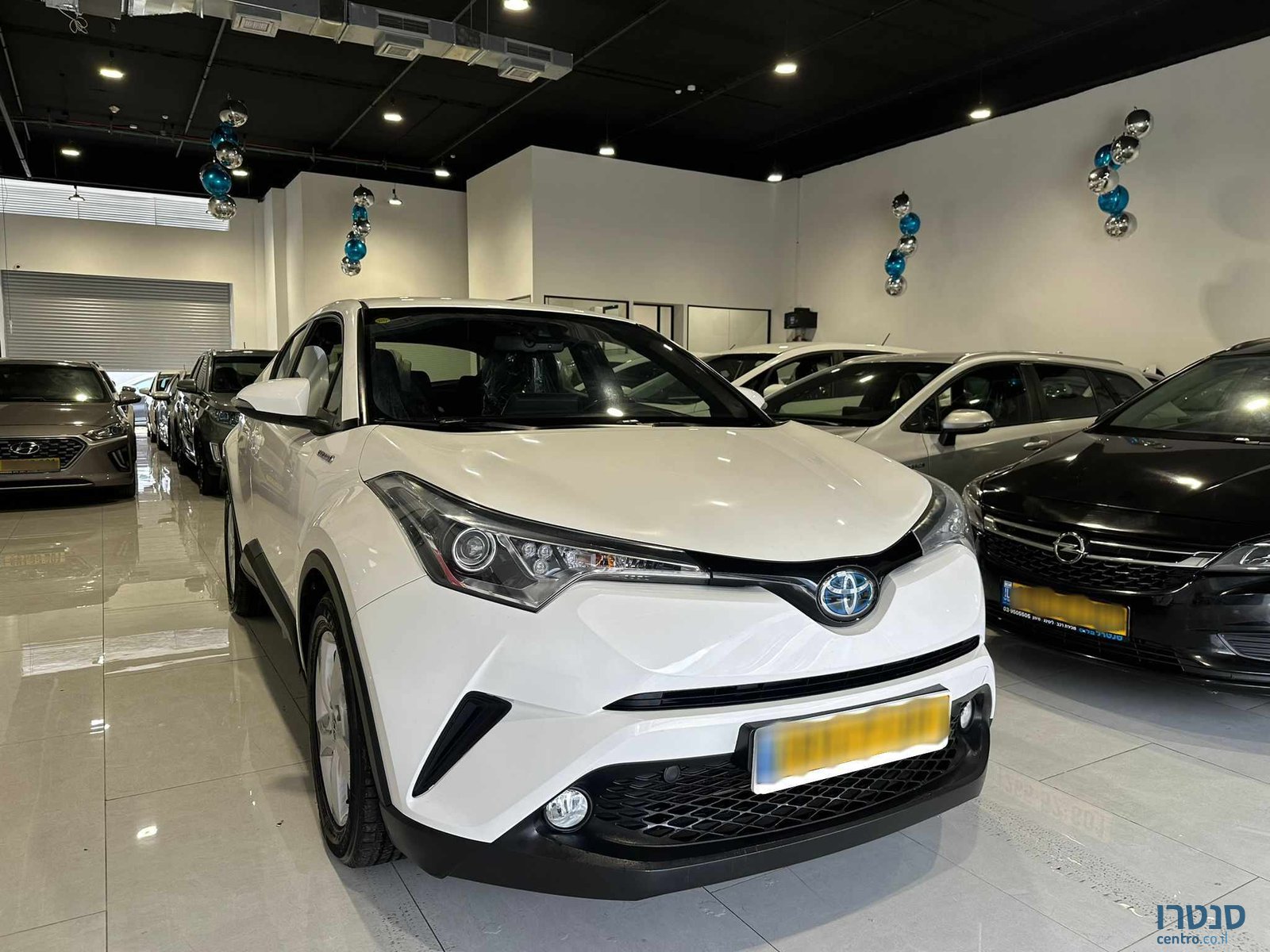 2019' Toyota C-HR photo #2