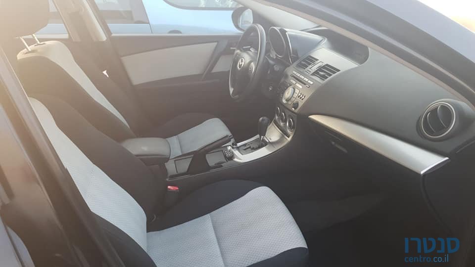 2012' Mazda 3 photo #3