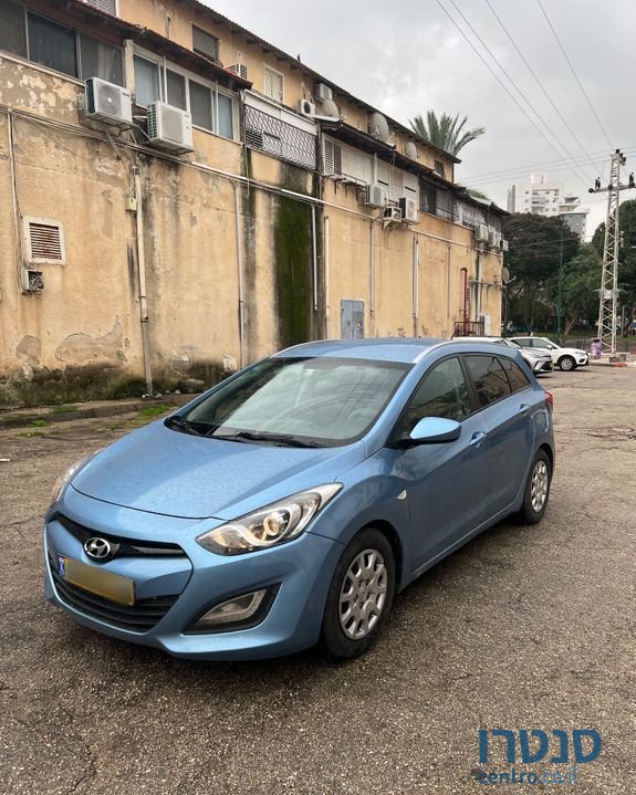 2013' Hyundai i30 יונדאי photo #1