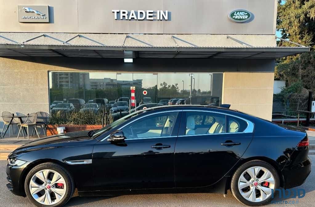 2020' Jaguar XE יגואר photo #2
