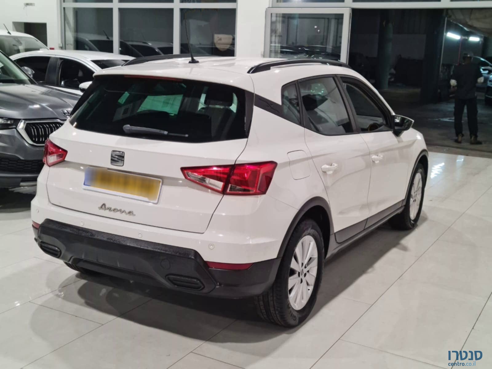 2022' SEAT Arona photo #3