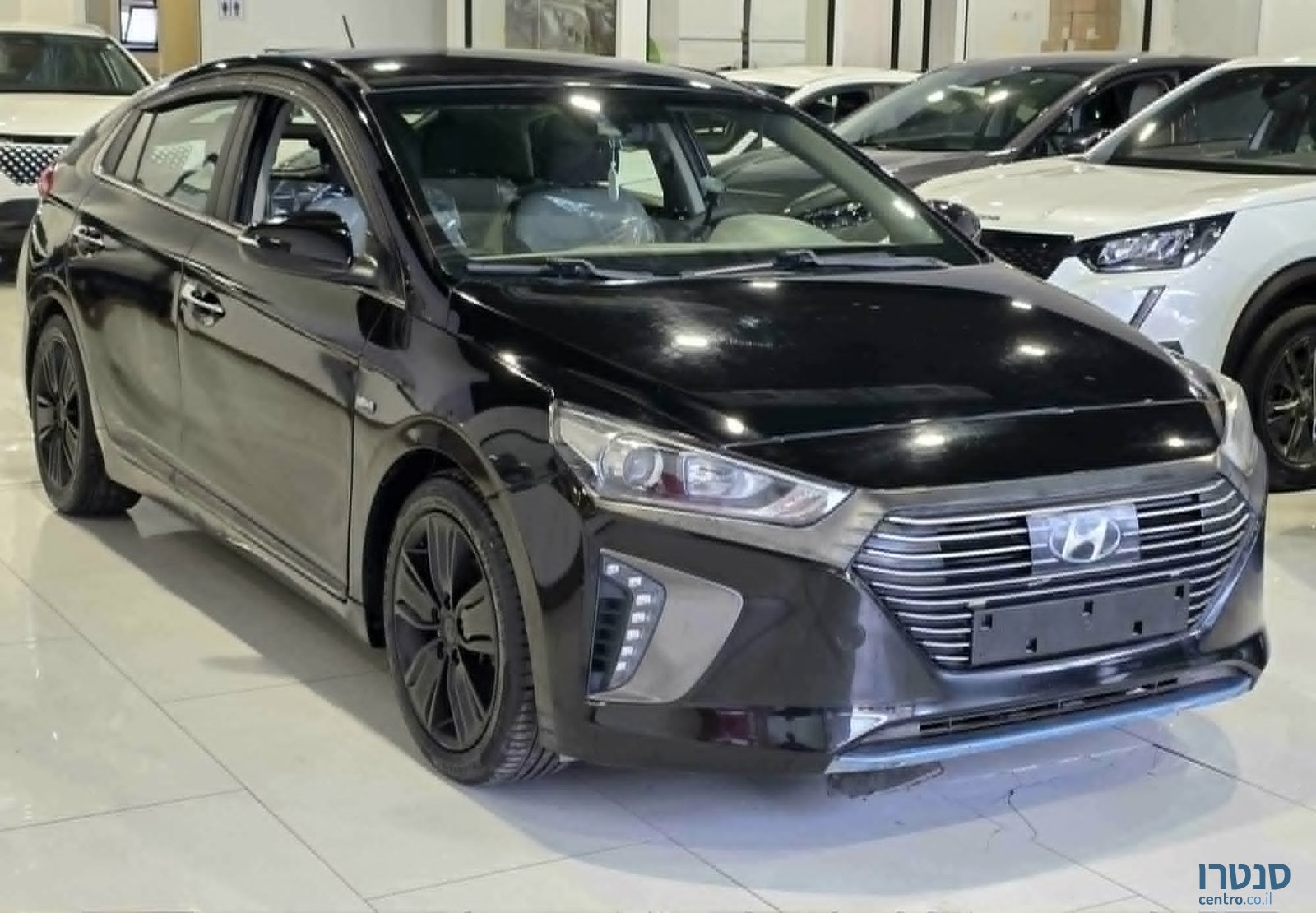 2017' Hyundai Ioniq photo #2