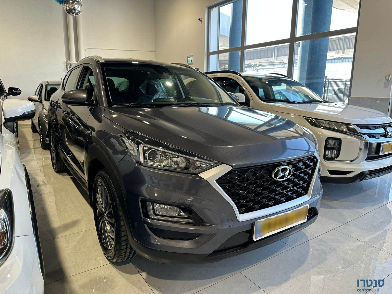 2020' Hyundai Tucson photo #2