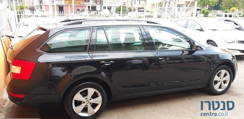 2015' Skoda Octavia photo #2