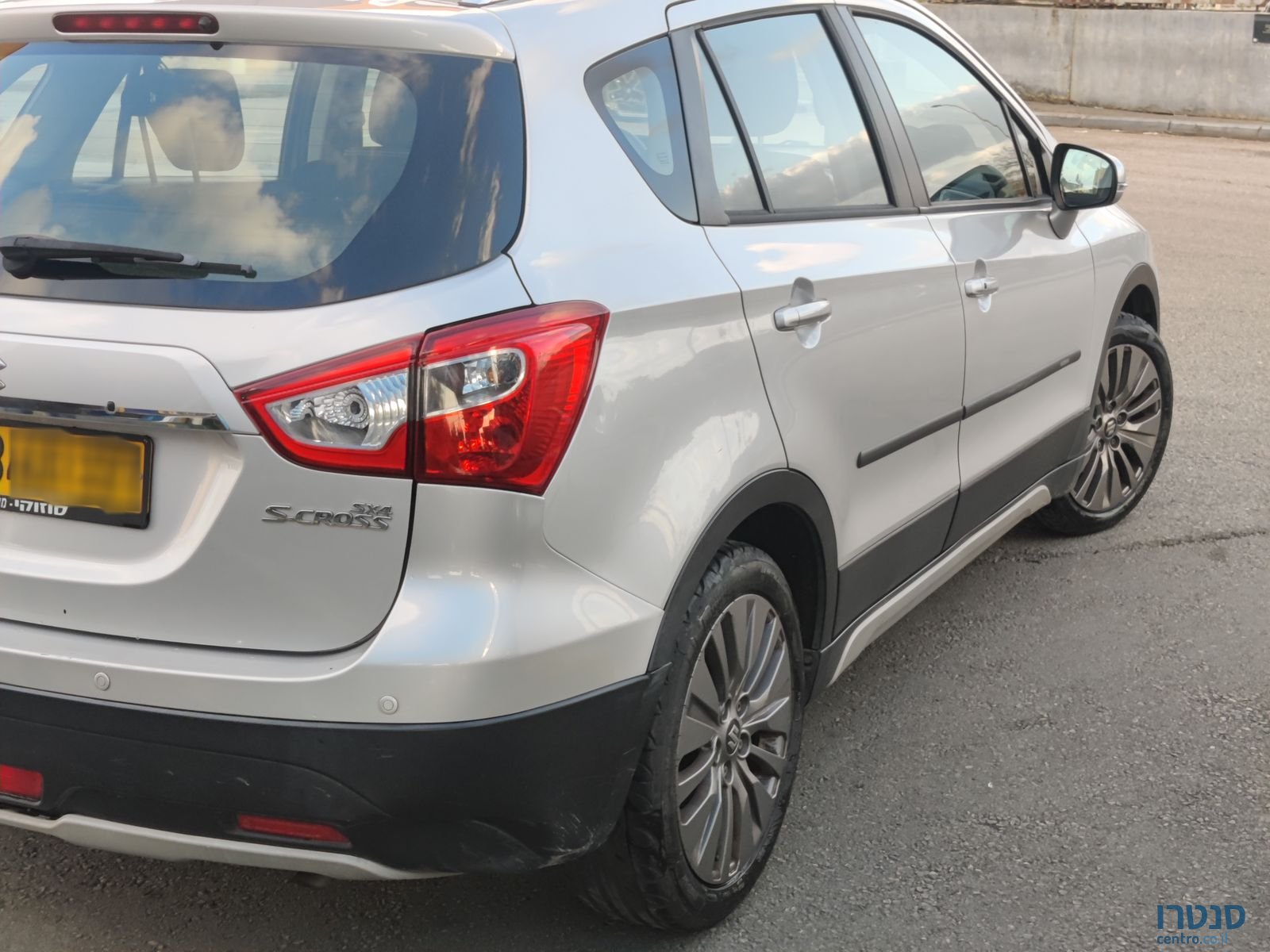 2016' Suzuki Crossover סוזוקי קרוסאובר photo #1