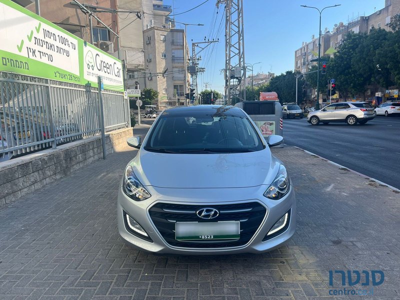 2017' Hyundai i30 photo #3