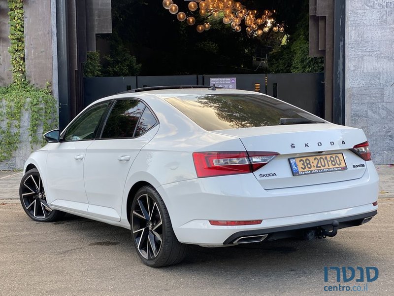 2017' Skoda Superb סקודה סופרב photo #5