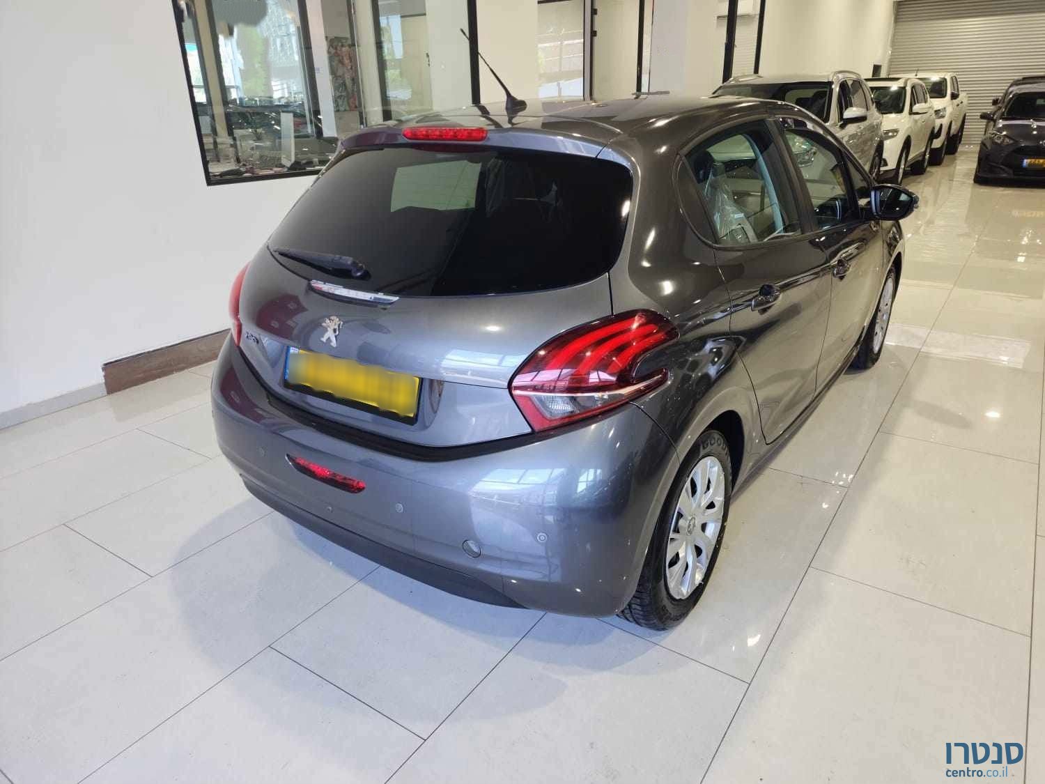 2020' Peugeot 208 ACTIVE photo #3