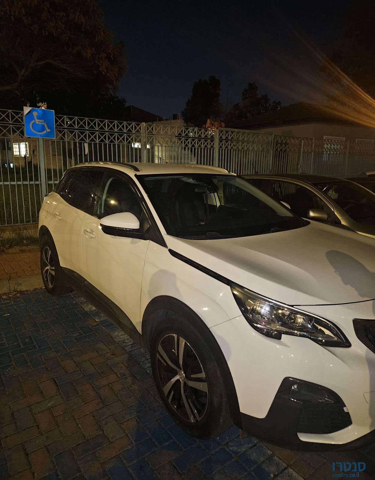 2019' Peugeot 3008 פיג'ו photo #5