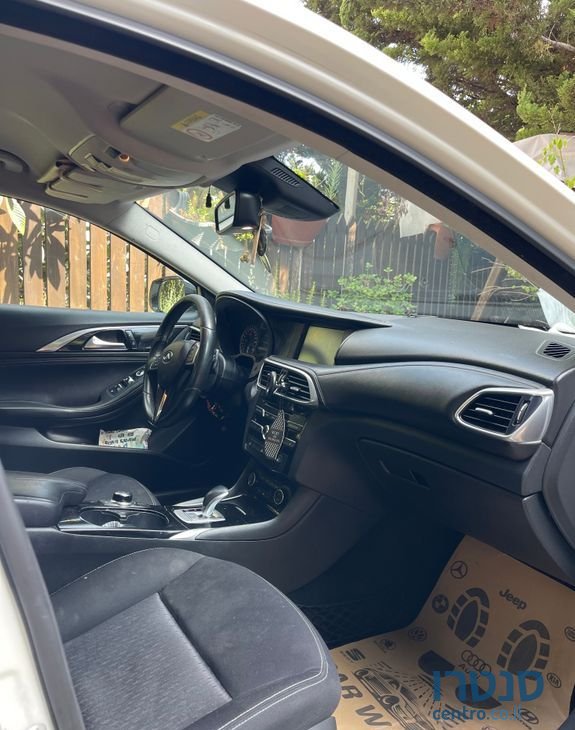 2017' Infiniti Q30 אינפיניטי photo #4