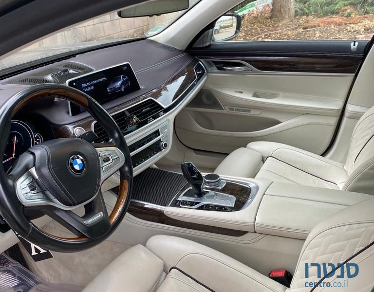 2017' BMW 740 ב.מ.וו photo #2