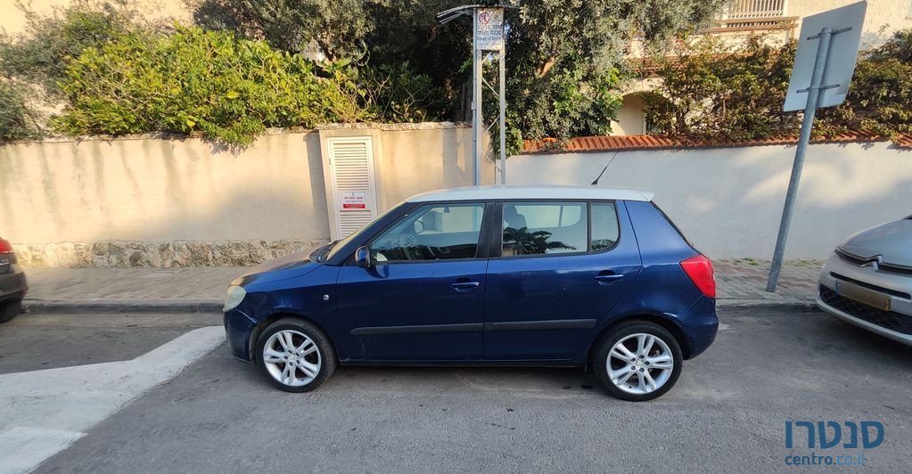 2009' Skoda Fabia סקודה פאביה photo #2