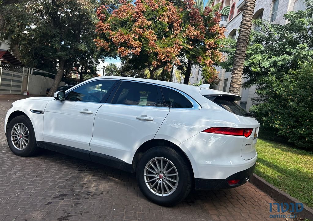 2020' Jaguar F-Pace יגואר photo #4