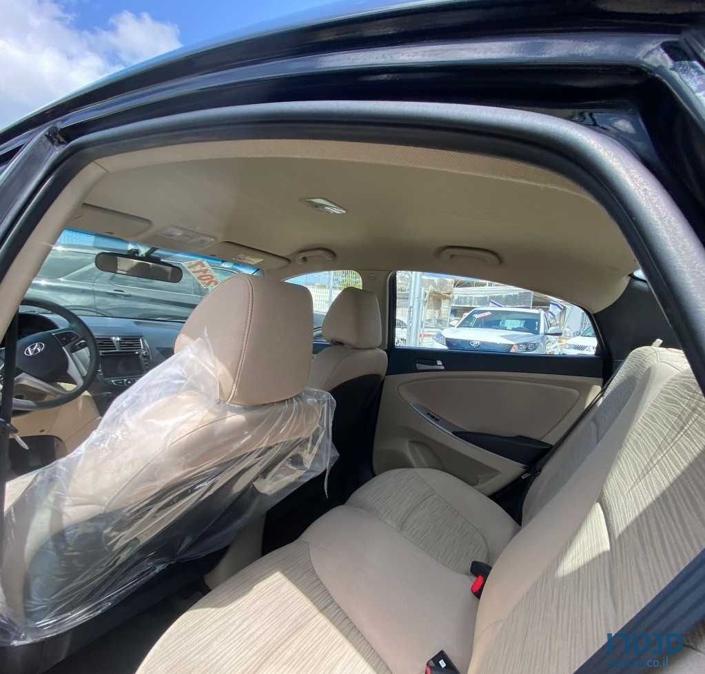 2017' Hyundai i25 יונדאי photo #6