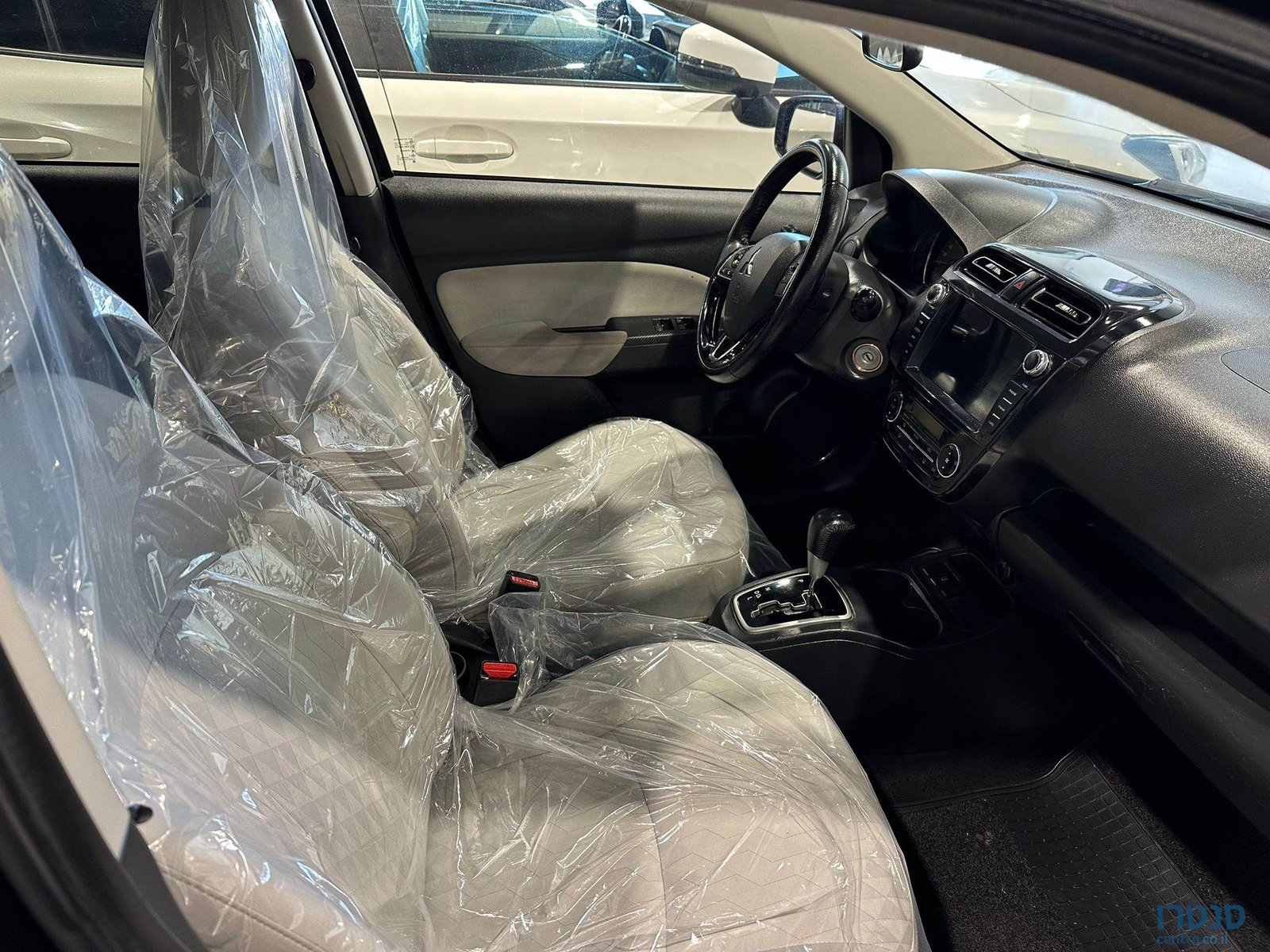 2021' Mitsubishi Space Star photo #5